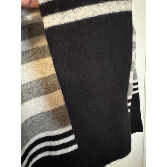 Vince 100% Cashmere Striped Crew Neck Sweater S - Picture 4 of 6